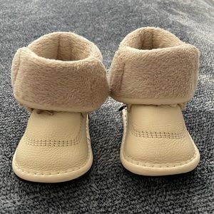 Jack and lily tan loafer shoes